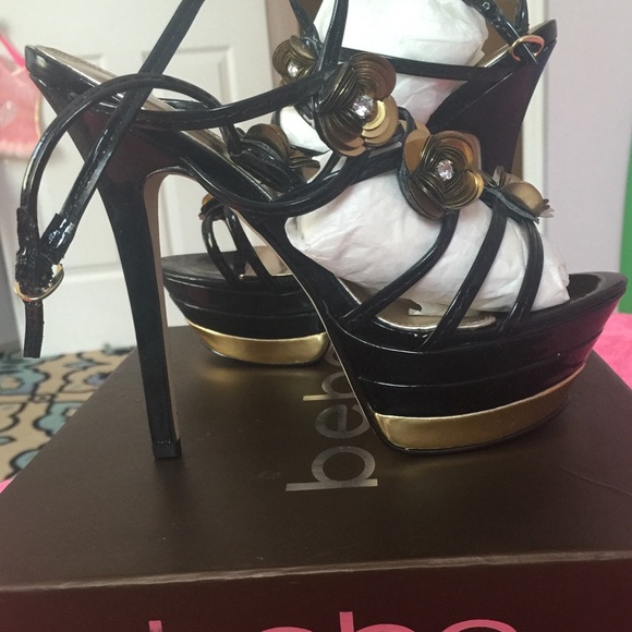 Bebe heels. NWT - Picture 5 of 6